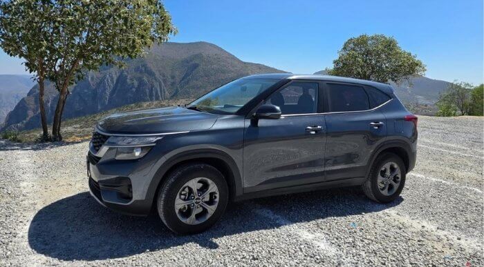 SUV-4-passengers-private-transport-mexico